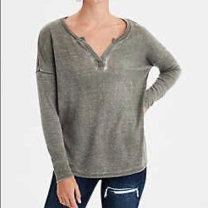 American Eagle | Long Sleeve Waffle Tee in Grey